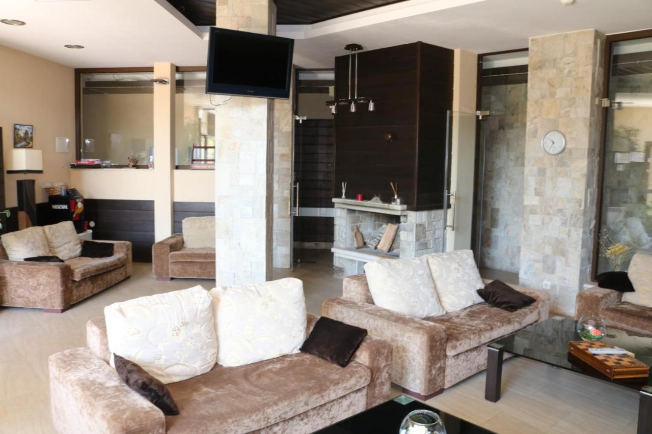 Private Apartments In Alpine Lodge Банско Экстерьер фото